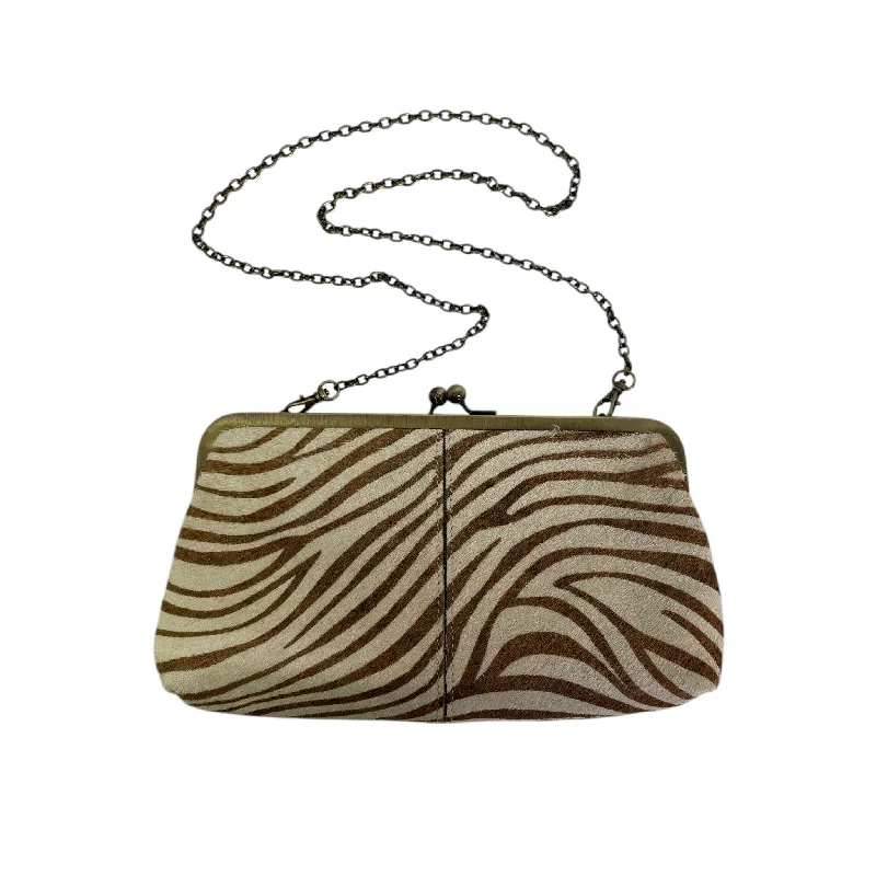 Clutch Designer By Patricia Nash In Animal Print, Size:Medium