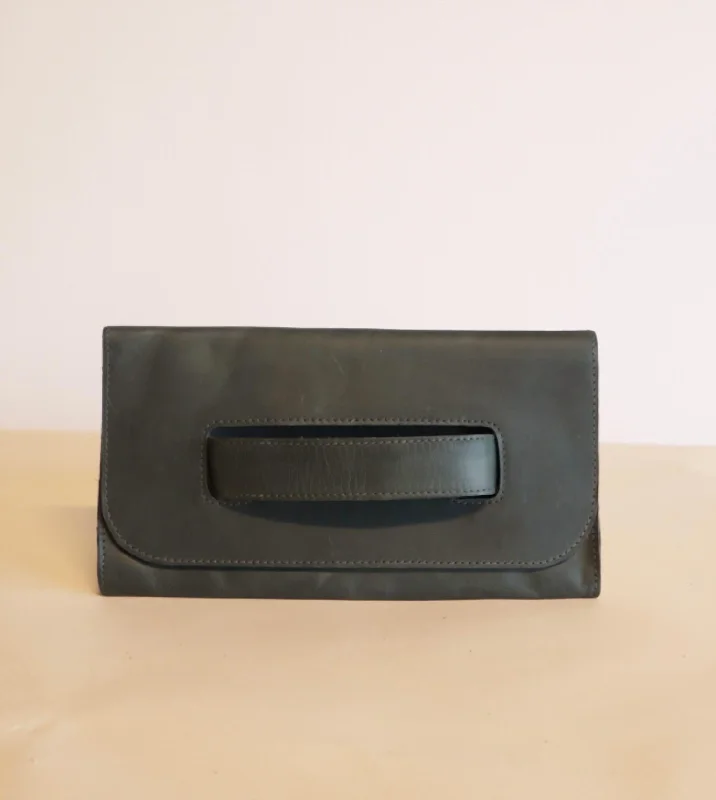 Mare Handle Clutch In Forest