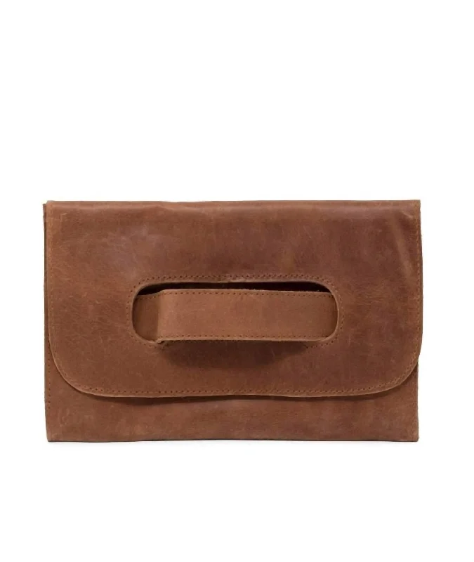 Mare Handle Clutch In Whiskey