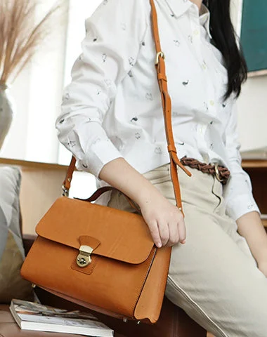 Vintage Womens Tan Leather Doctor Handbags Shoulder Purses Tan Doctor Purses for Women